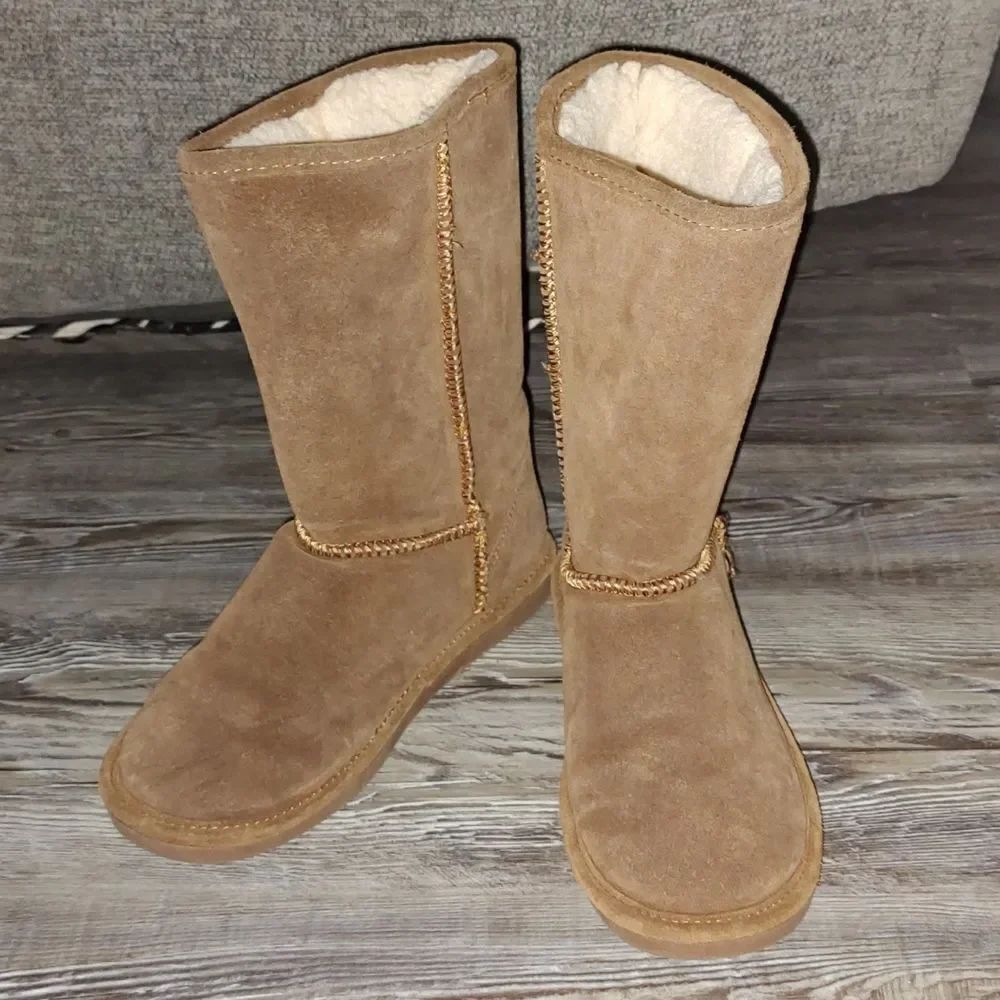 BearPaw brown   lined winter boots  Sz 8
